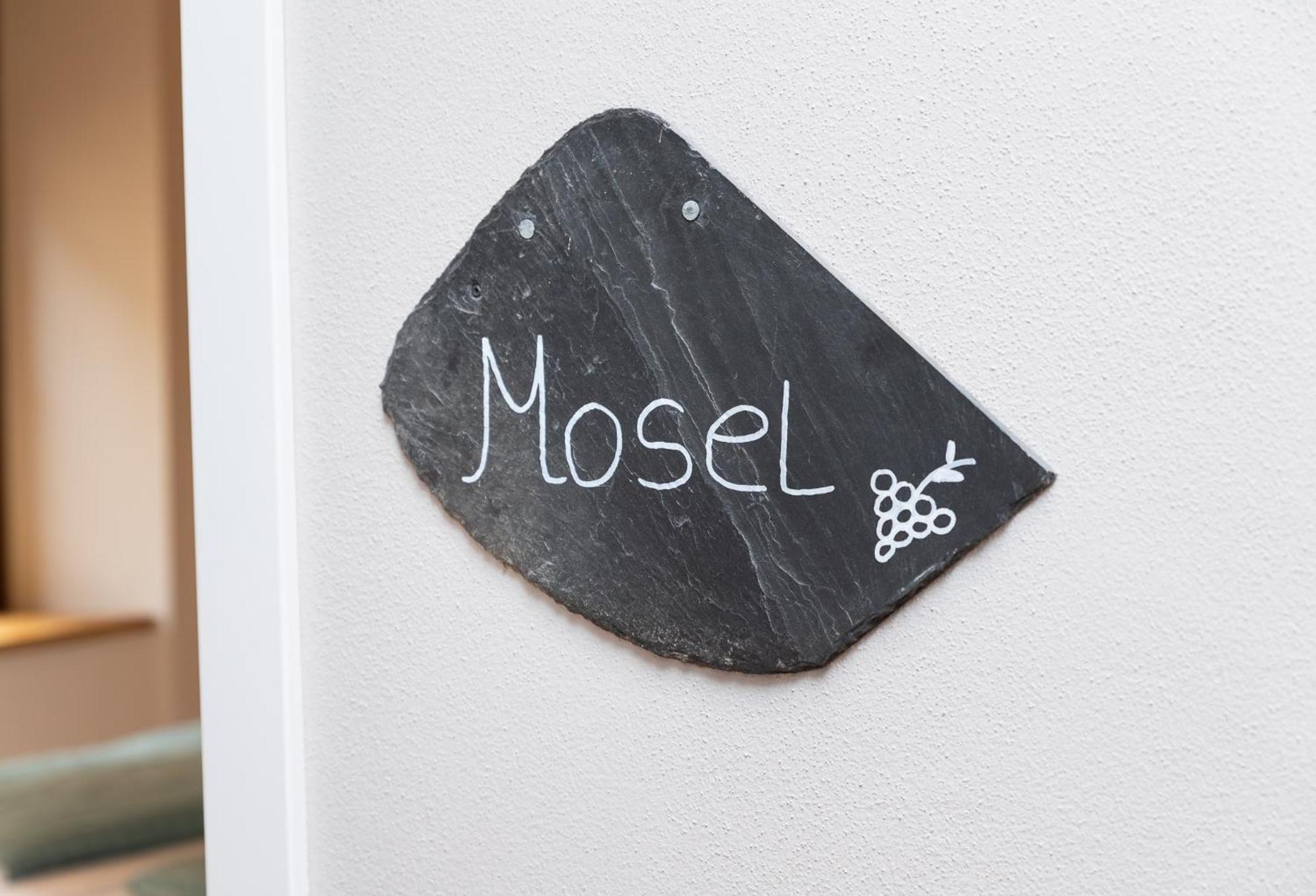 Ferienwohnung Mosel-Saar-Ruwer ベルンカステル・クース エクステリア 写真